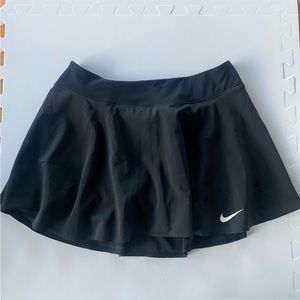Nike DriFit Tennis Skirt Sz M Black